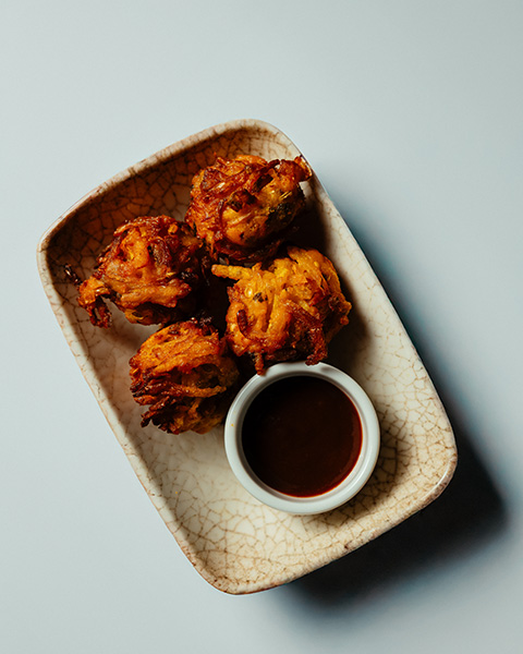 Crispy onion bhajis with tamarind chutney